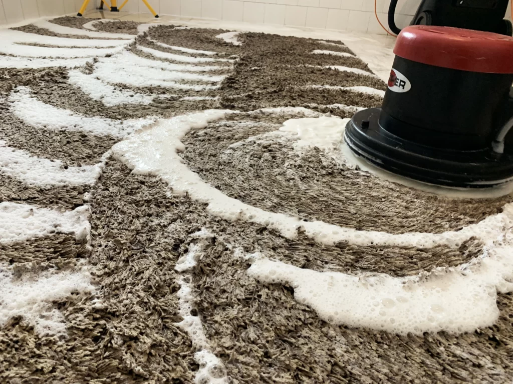 Hosszú szálú tisztítás aktív habbal